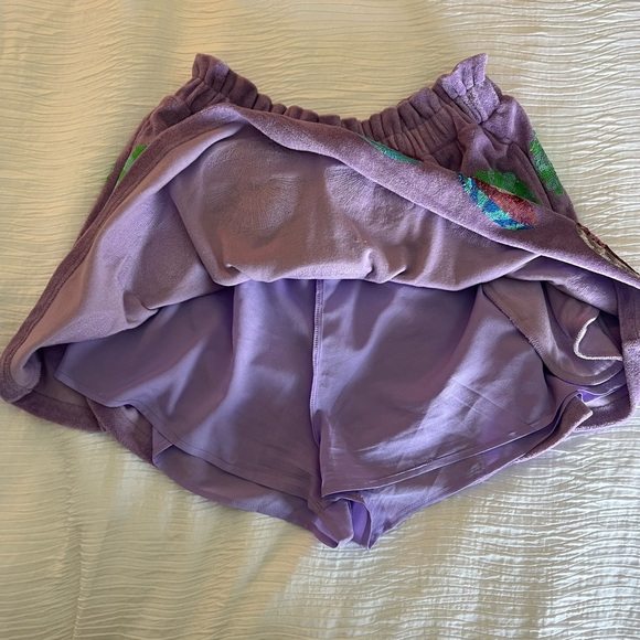 Queen of sparkles Colorful Shell Patterned Skirt purple terry cloth size M - Picture 2 of 4